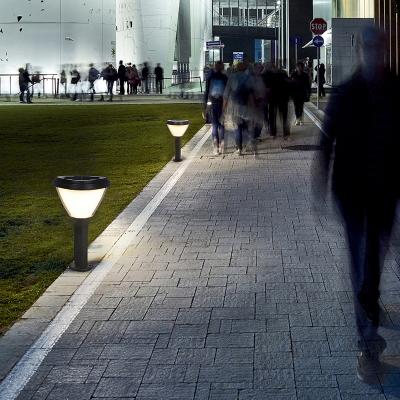 Luz solar para gramado à prova d'água ao ar livre jardim villa atmosfera jardim poste de luz
