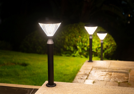 ilumine seu jardim e rua com luzes solares
